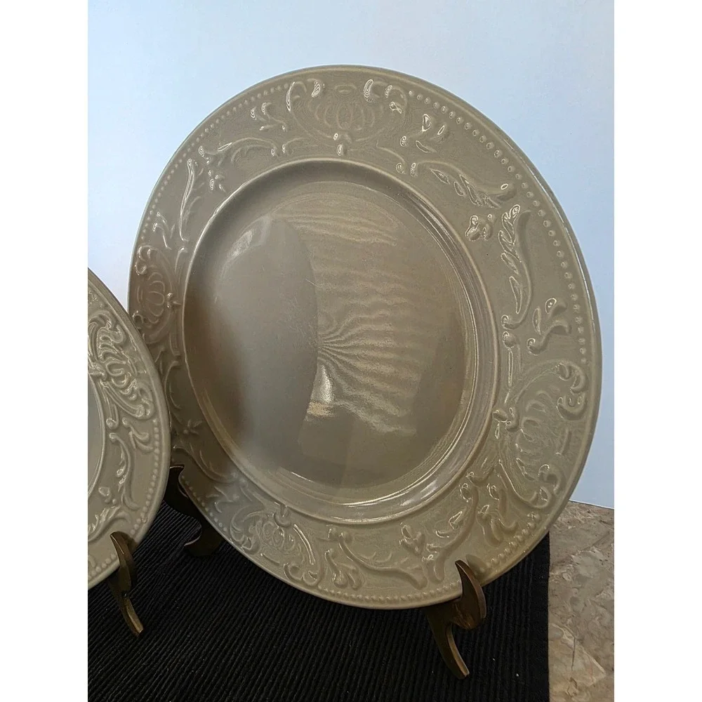 Thomson Pottery Dinner Plate and Soup Bowl Set Embossed Floral‎ Design Taupe